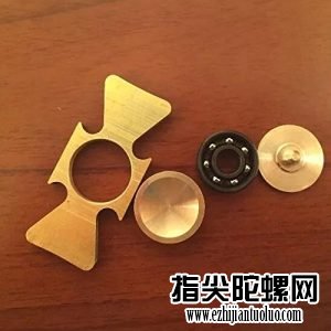 双叶<a target=_blank data-cke-saved-href='http://www.tl6.net' href='http://www.tl6.net'>指尖陀螺</a> 阿姨款
