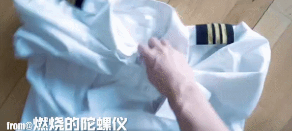 抖音“燃烧的陀螺仪”样貌遭扒惊呆网友,那么爱装怪不得不敢露脸